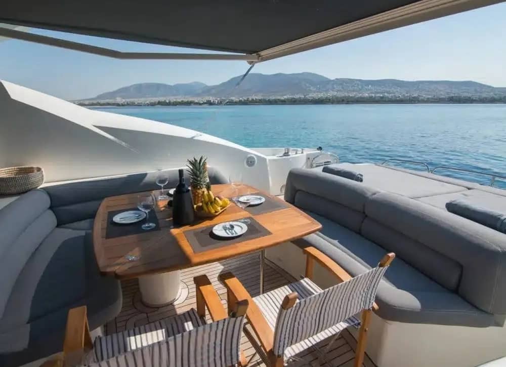 An image of Elentari yacht