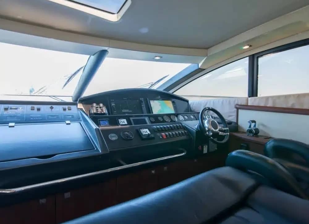 An image of Elentari yacht
