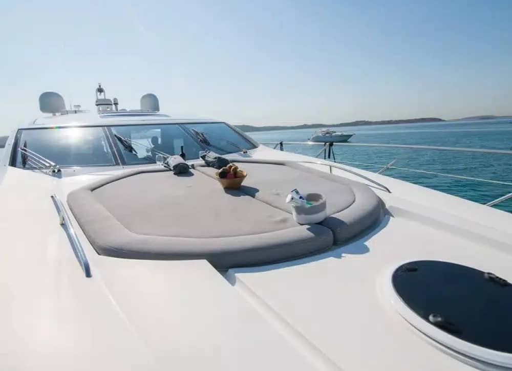 An image of Elentari yacht