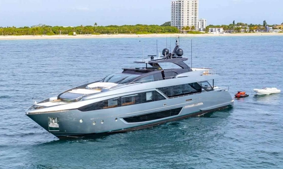 An image of Tasty Waves yacht