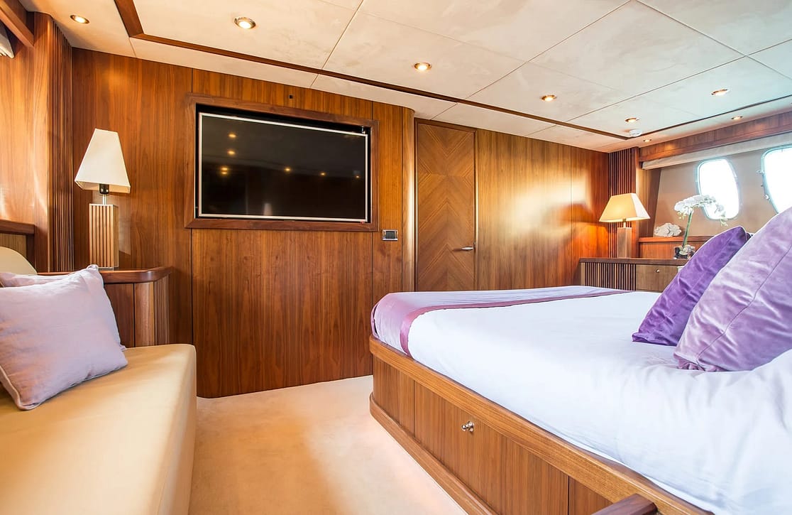 An image of Hooligan Of Cowes yacht