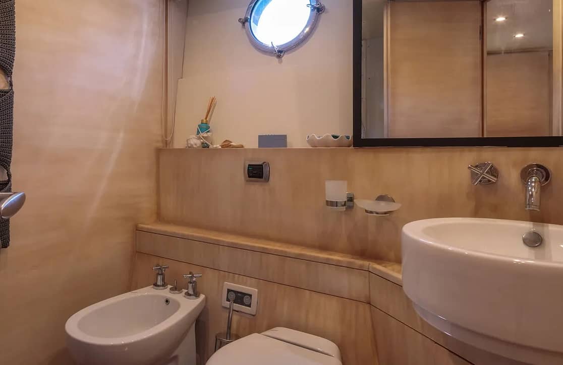 An image of Revival yacht