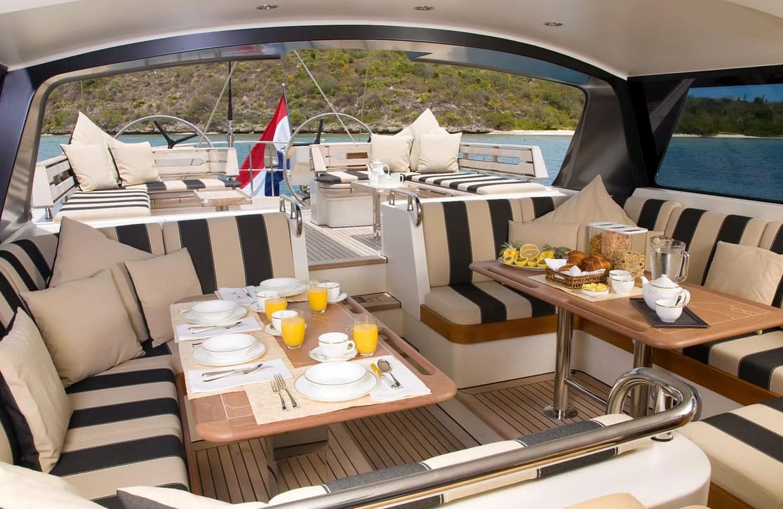 An image of Icarus yacht