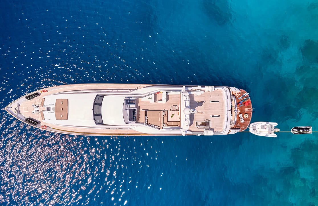 An image of Helios yacht
