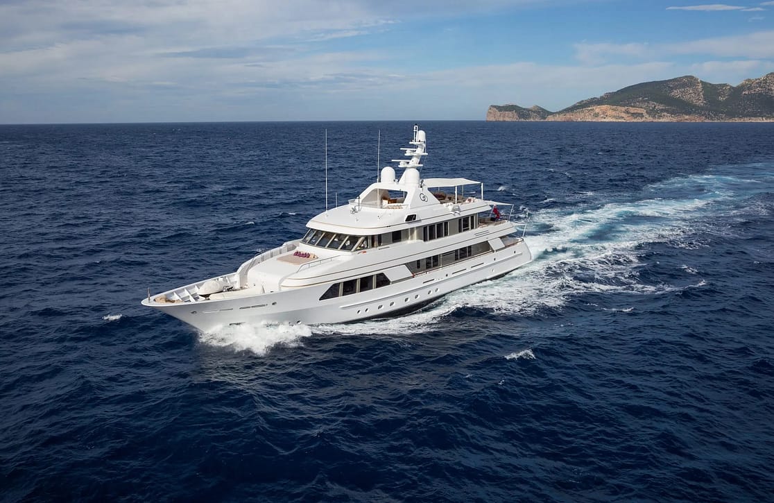 An image of Go yacht