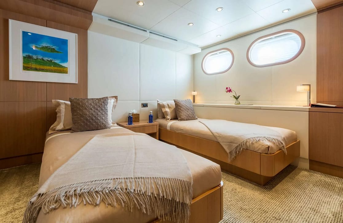 An image of Go yacht