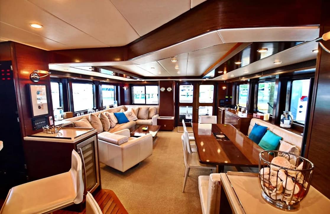 An image of Ammonite yacht
