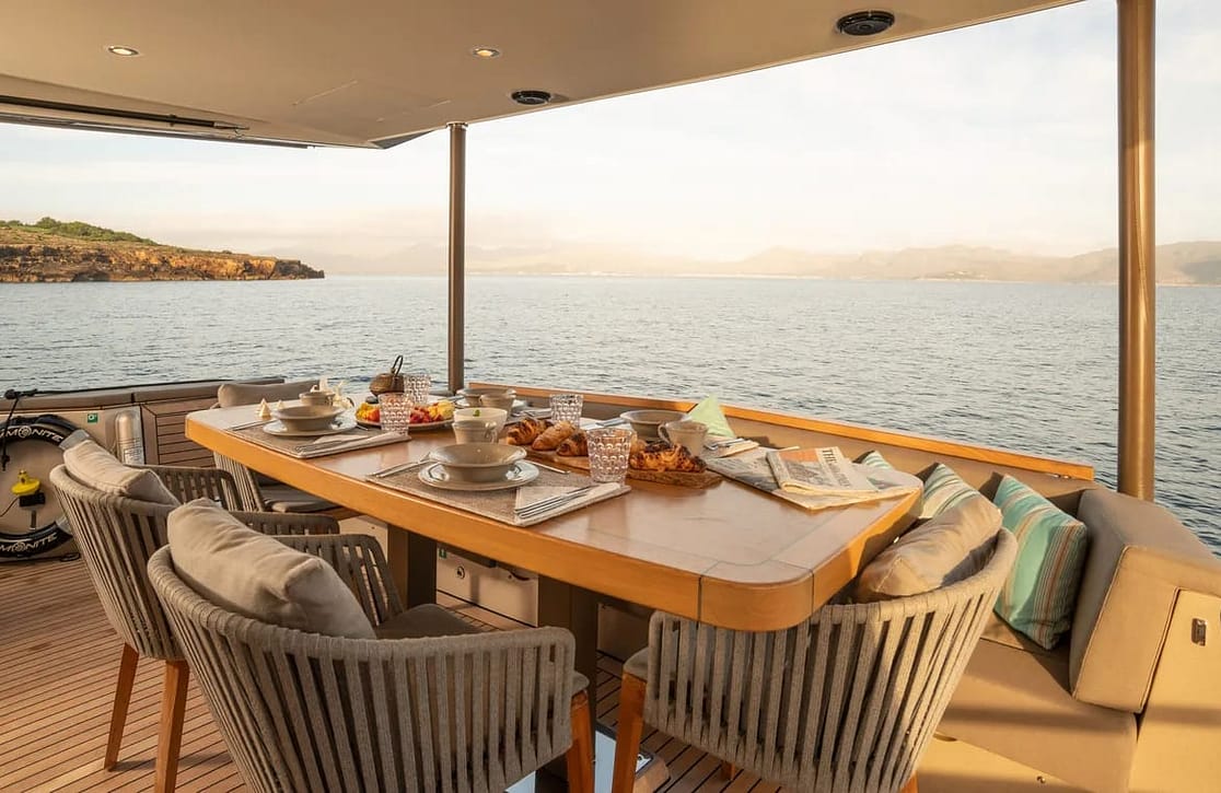 An image of Ammonite yacht
