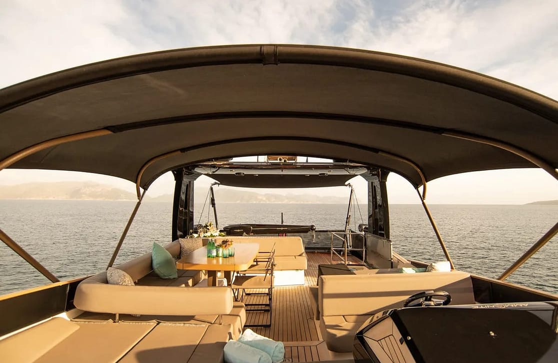An image of Ammonite yacht