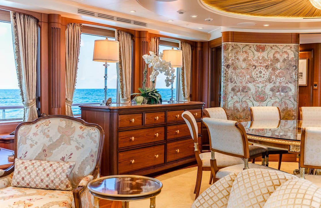 An image of Shadowl yacht