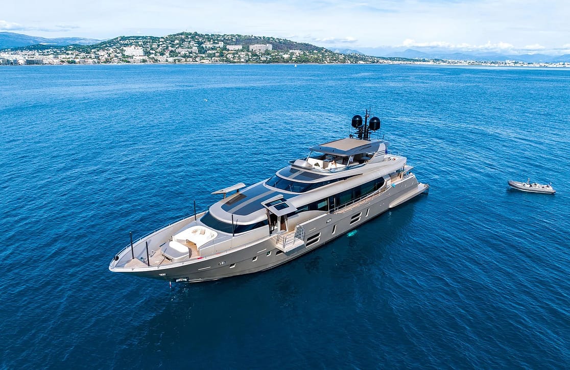 An image of The Palm yacht