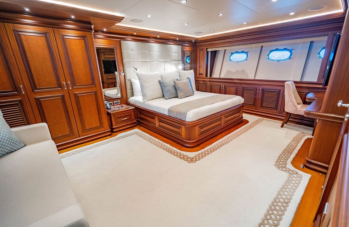 An image of Omnia 1 yacht