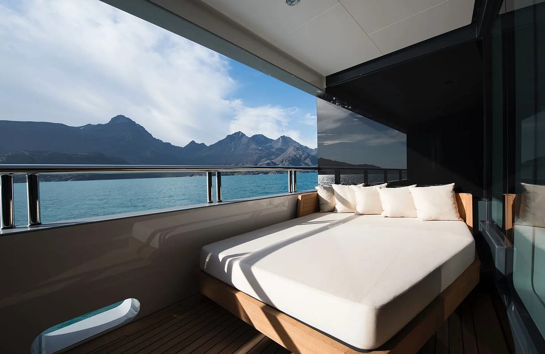 An image of Cloudbreak yacht