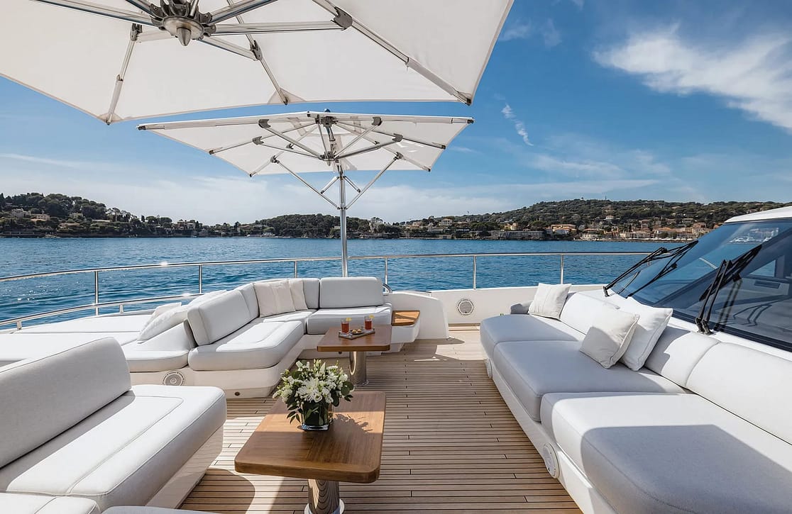 An image of Riviera Living yacht