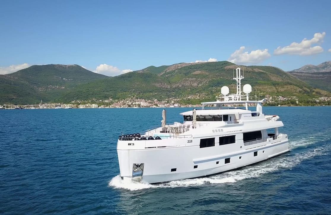 An image of Curfew II yacht