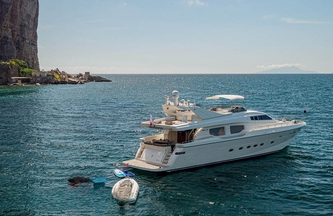 An image of Zihuatanejo yacht