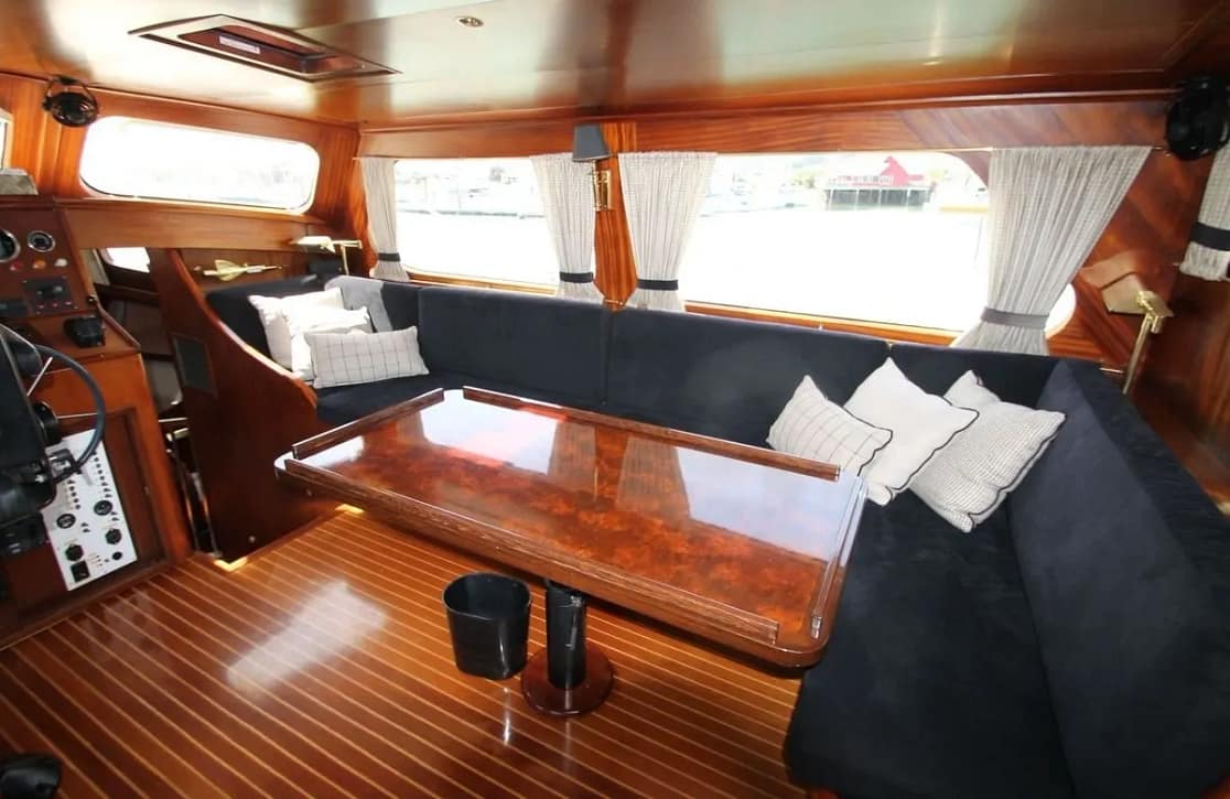 An image of Yonder Star yacht