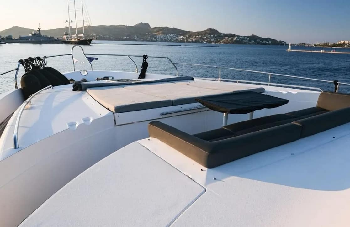 An image of Via yacht