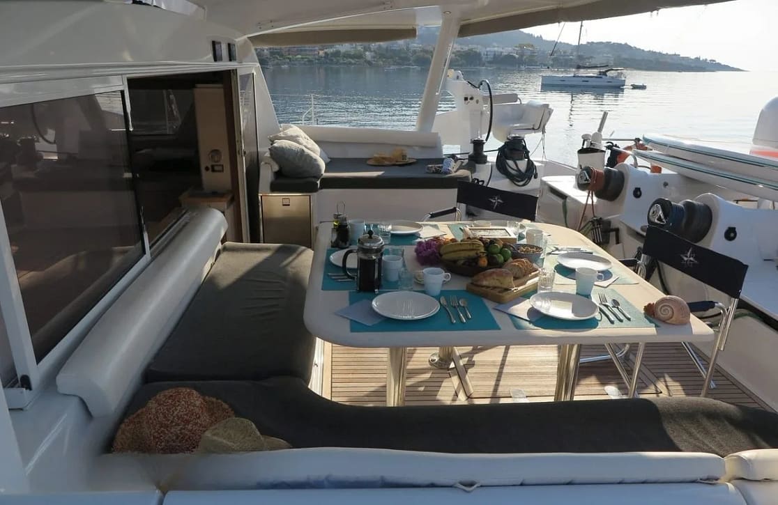 An image of Stadium yacht