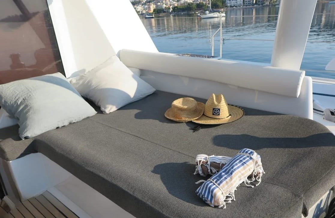An image of Stadium yacht