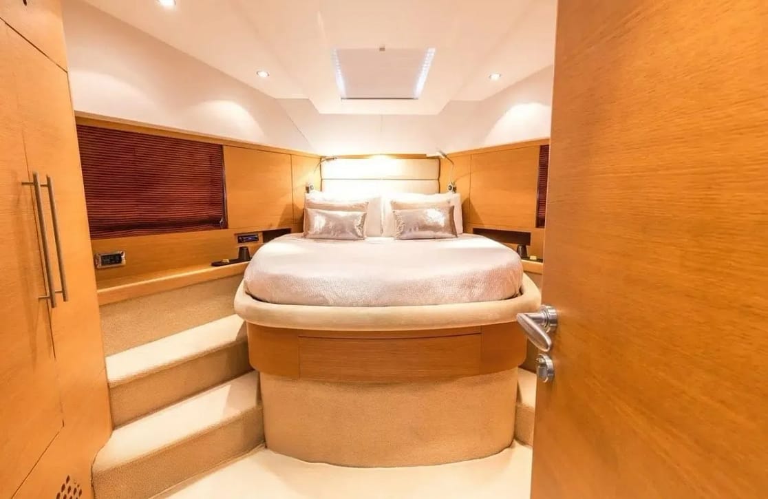 An image of Arwen yacht