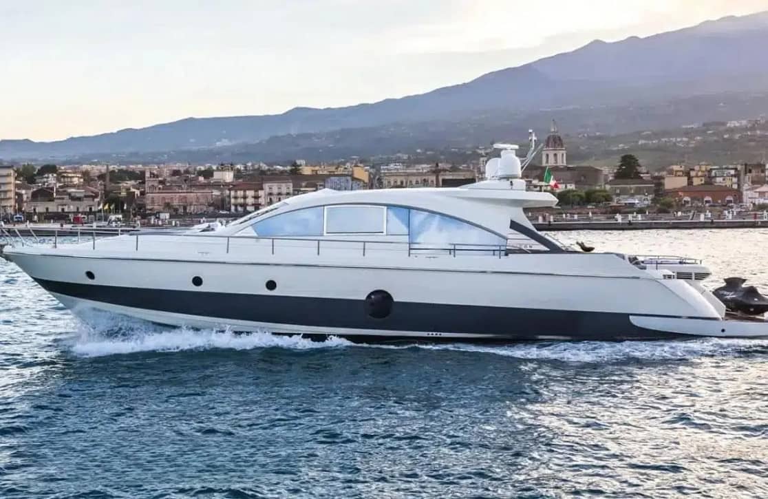 An image of Arwen yacht