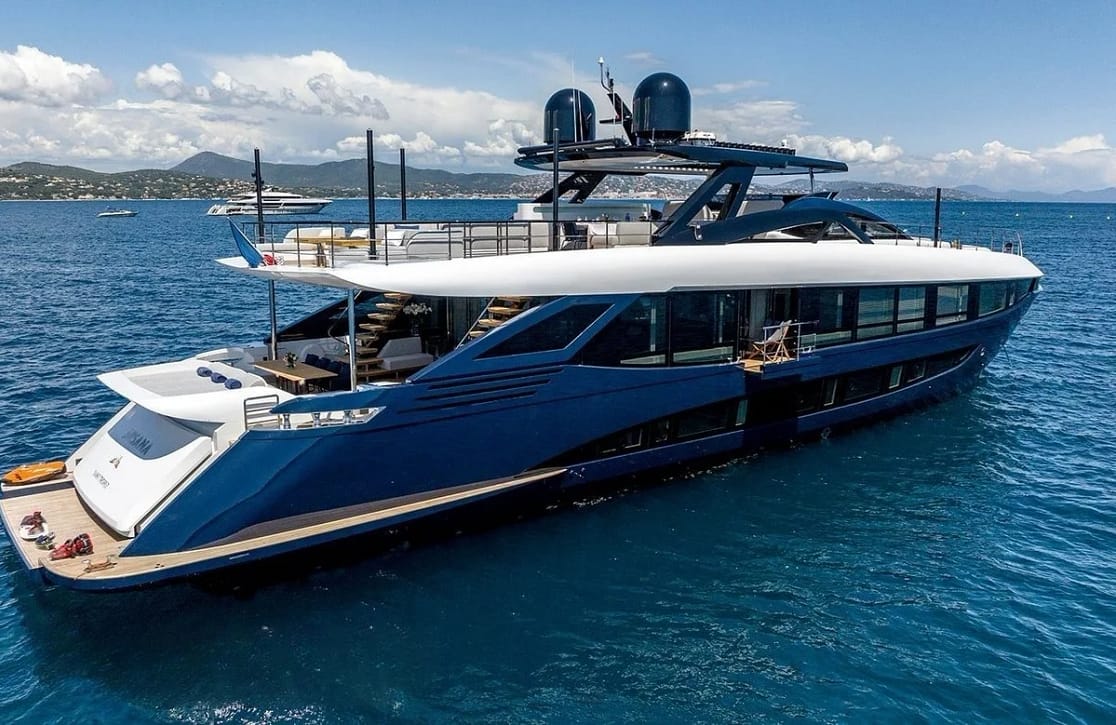 An image of Arsana yacht