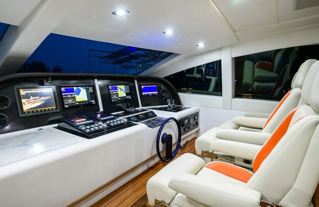 An image of Blanc yacht