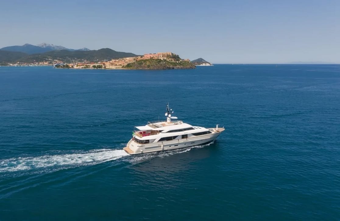 An image of My Way yacht