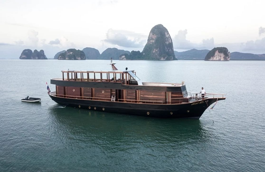 An image of Maha Bhetra yacht