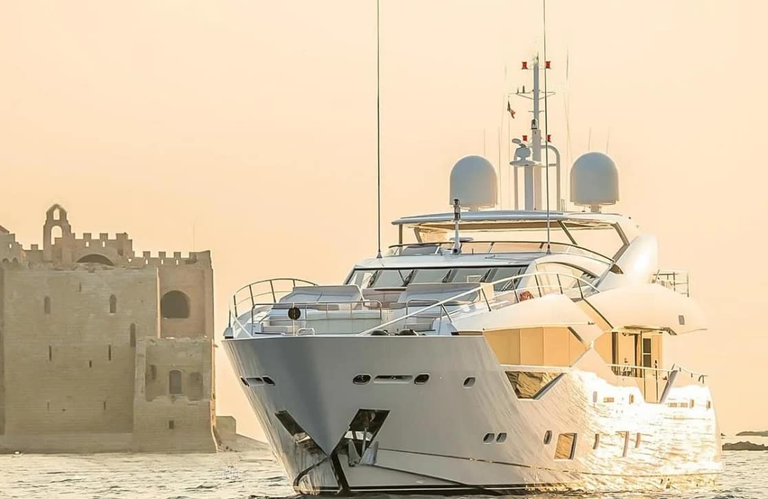 An image of Legende yacht