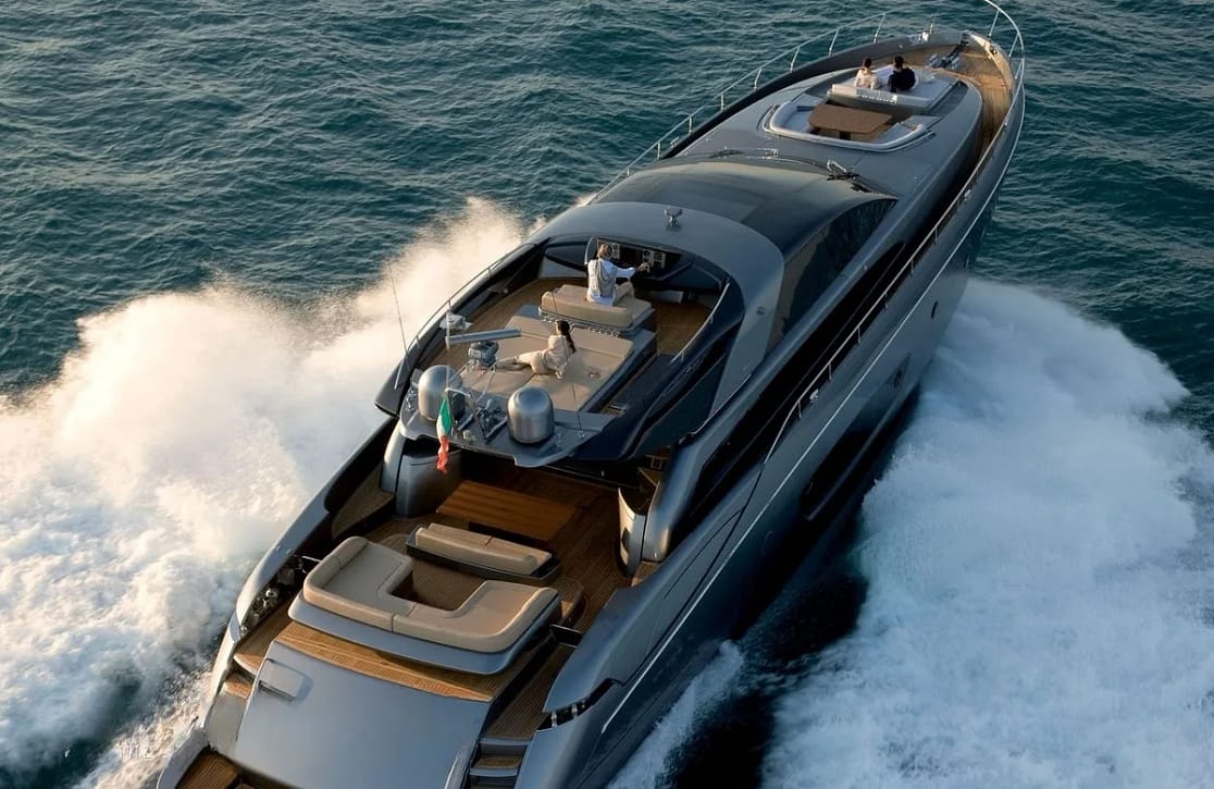 An image of Lady F1 yacht