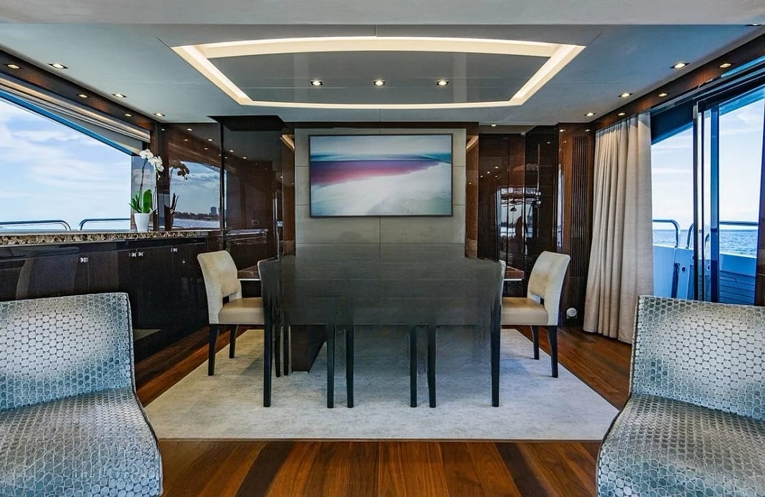 An image of Golden Ours yacht