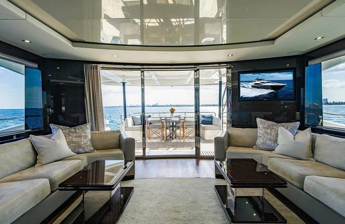 An image of Golden Ours yacht