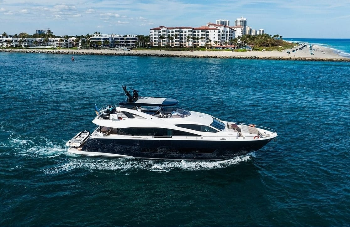 An image of Golden Ours yacht
