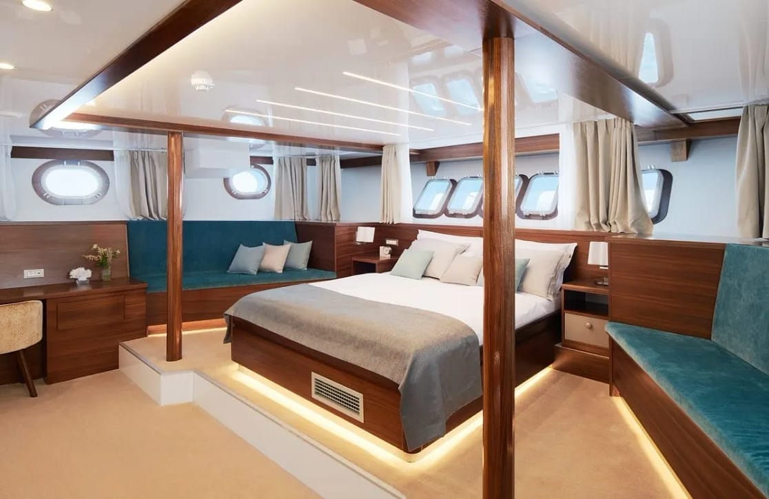 An image of Corsario yacht
