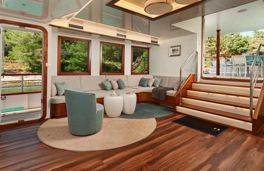 An image of Corsario yacht