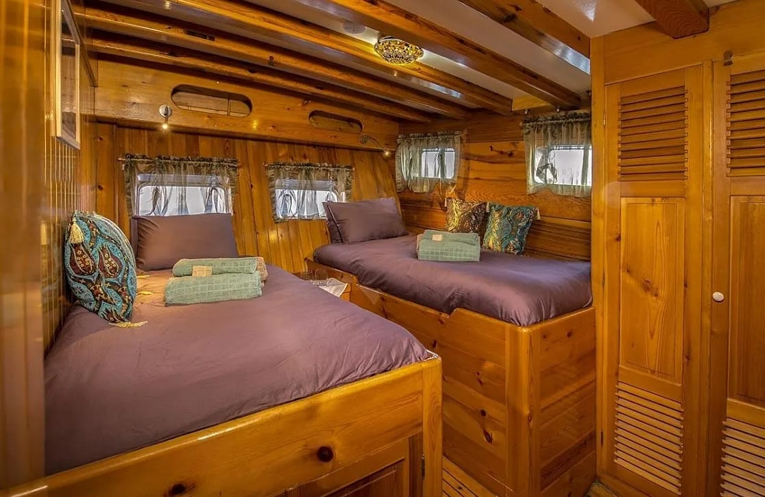 An image of La Reine yacht