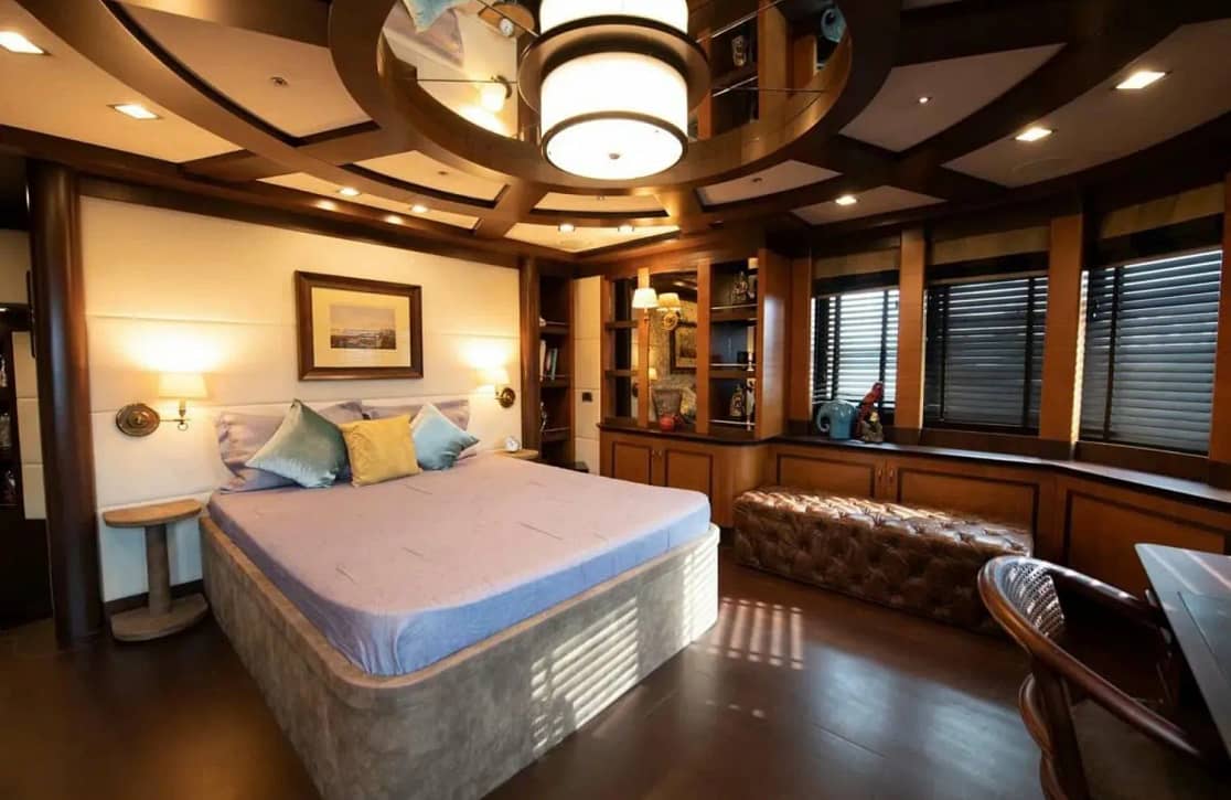 An image of Serenity II yacht