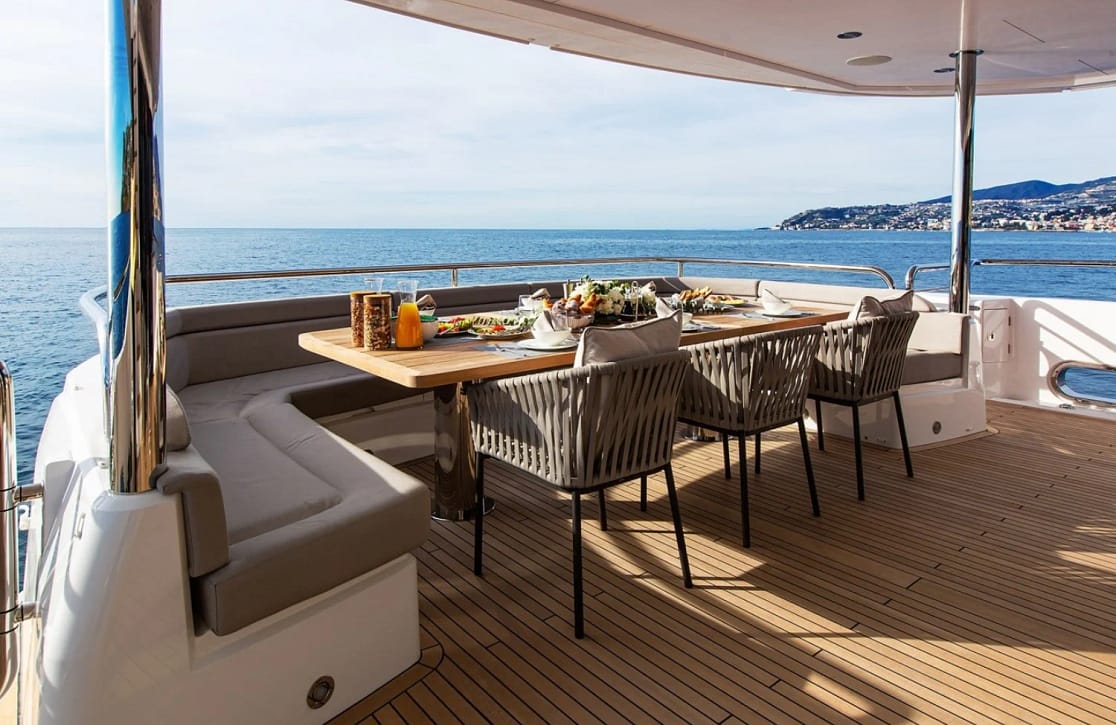 An image of Legende yacht