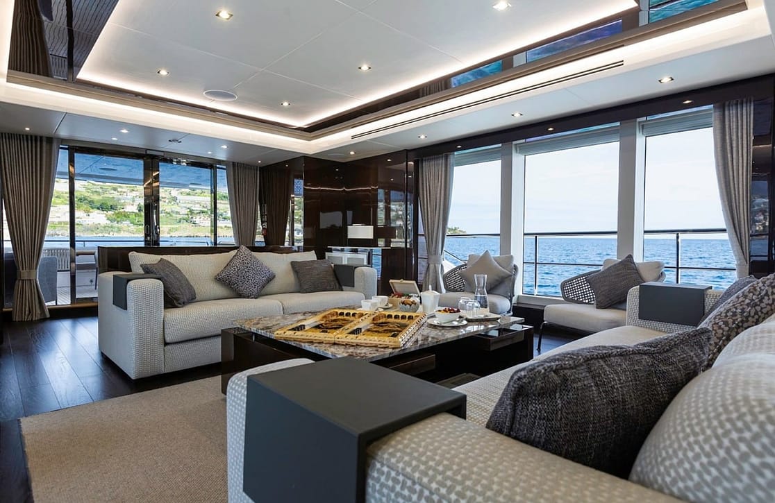 An image of Legende yacht