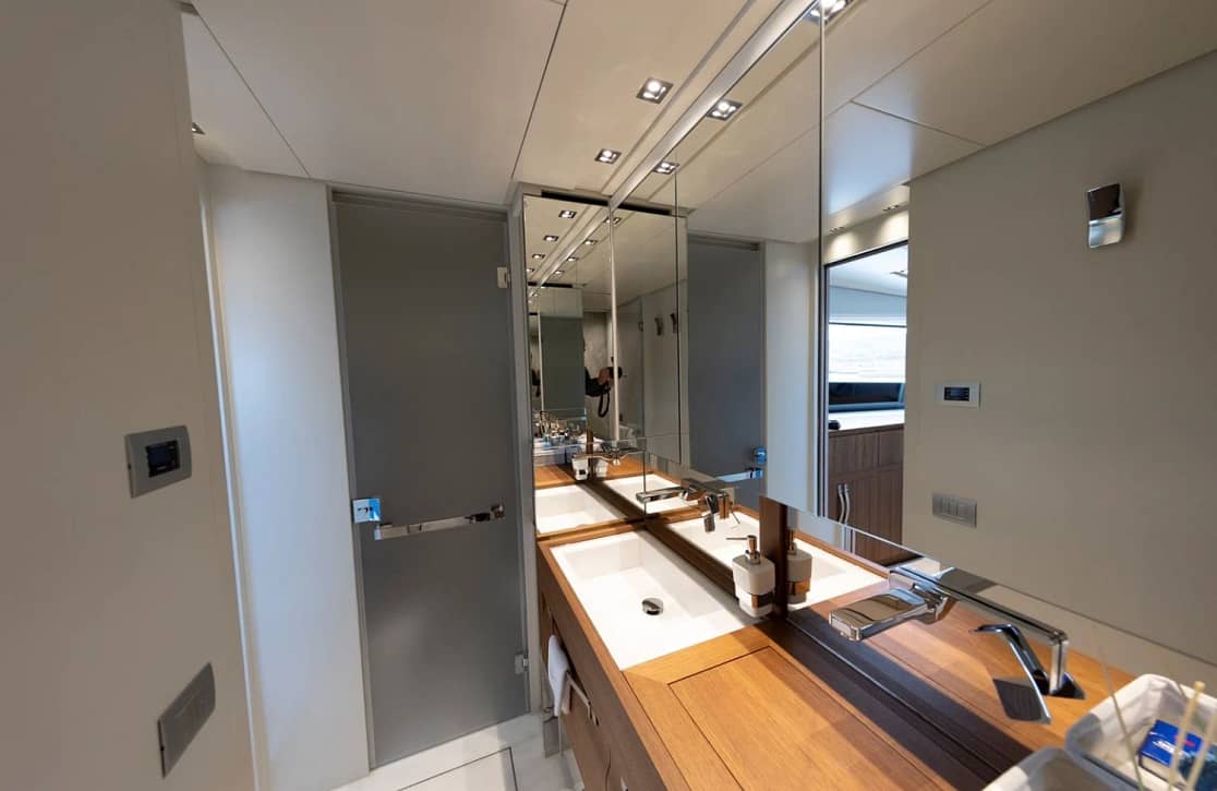An image of Vittoria yacht