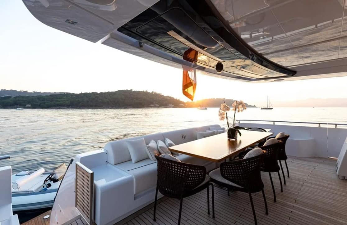 An image of Raph Seven yacht