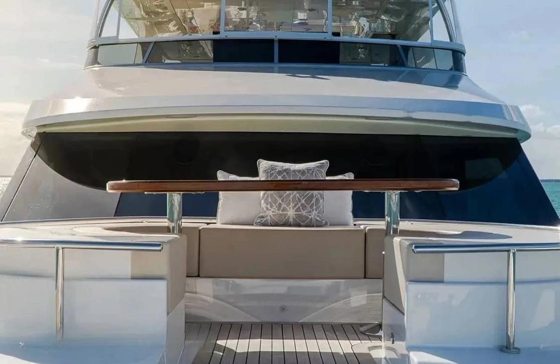 An image of Iridescence yacht