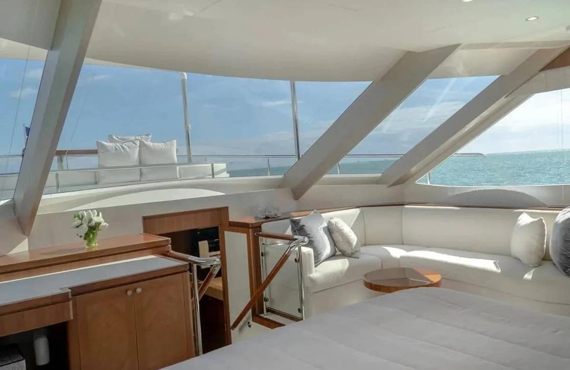 An image of Iridescence yacht