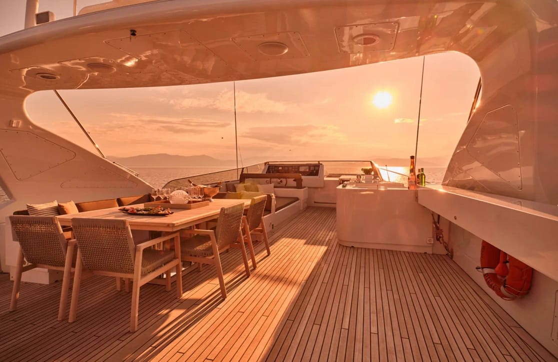 An image of Helios yacht