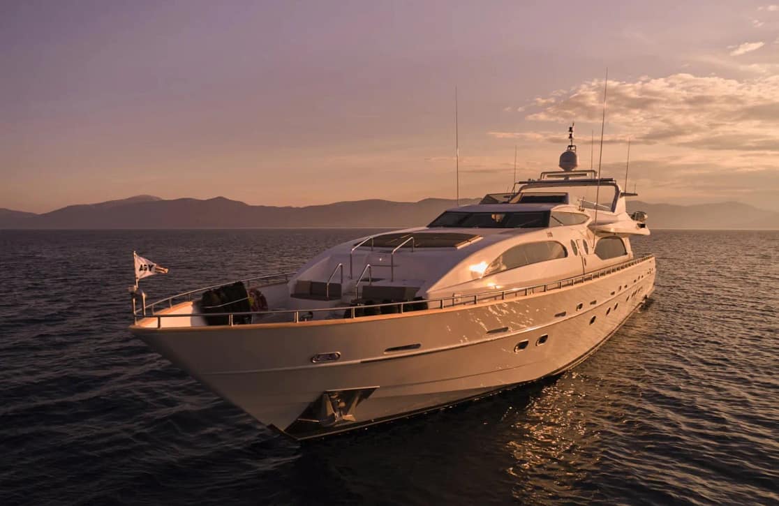 An image of Helios yacht