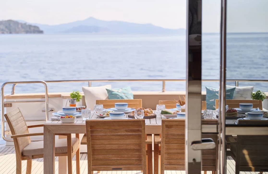 An image of Helios yacht