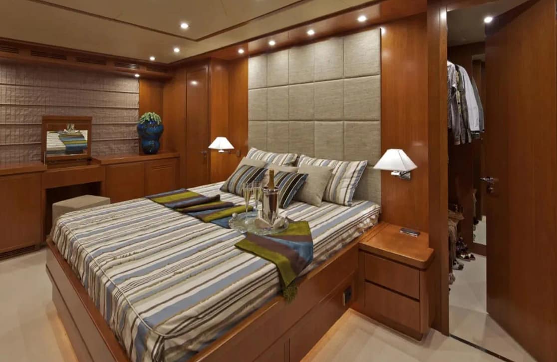 An image of Helios yacht