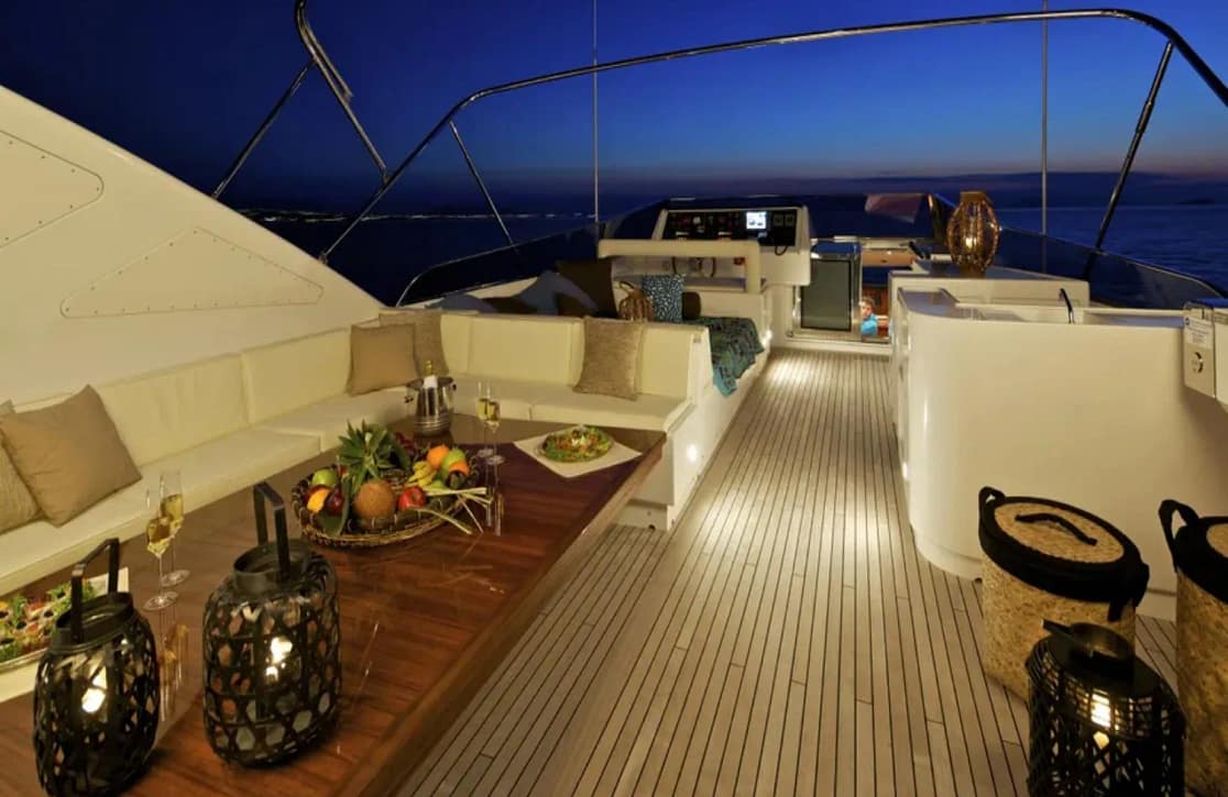 An image of Helios yacht